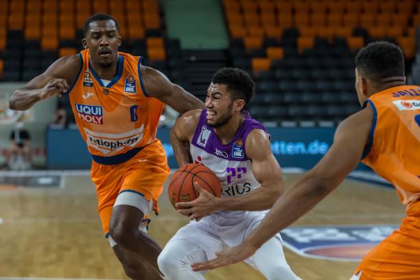 映了他们在 映了他们在